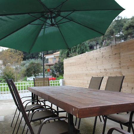 Pares Comfort Apartment Nea Karvali Exterior foto